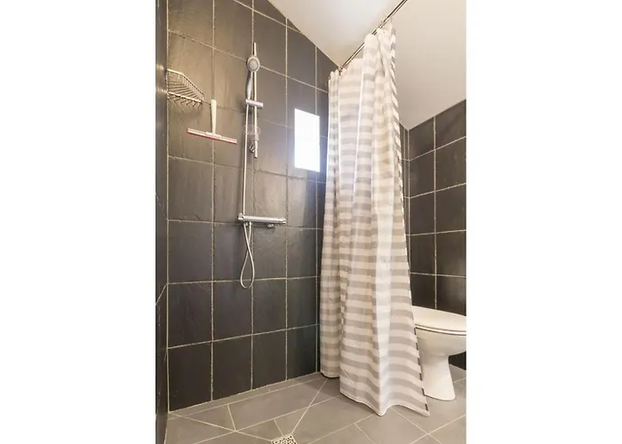 Dom wakacyjny Longere Bretonne Renovee Avec Parking Et Wifi - Fr-1-306-841 *